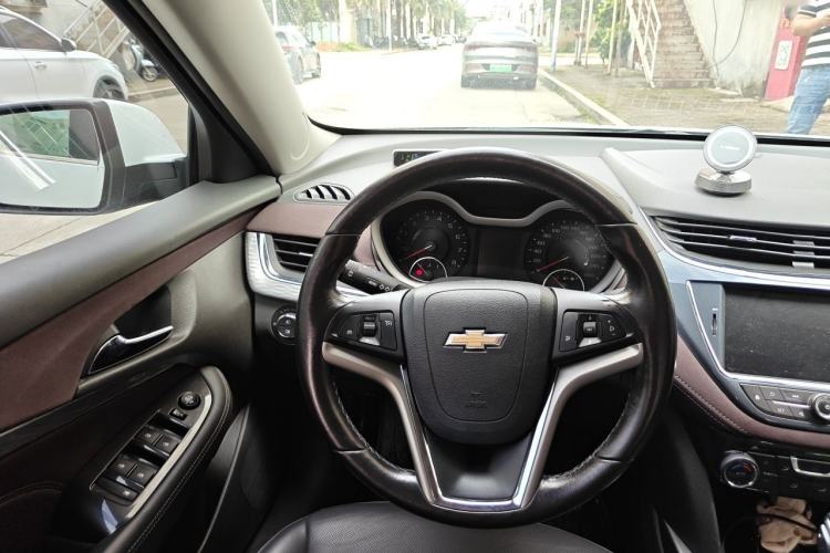Used Chevrolet Malibu 2017 1.5T Automatic Luxury Edition Steering Wheel