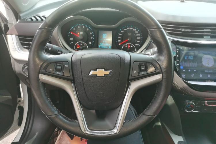 Used Chevrolet Malibu 2017 1.5T Automatic Luxury Edition Steering Wheel