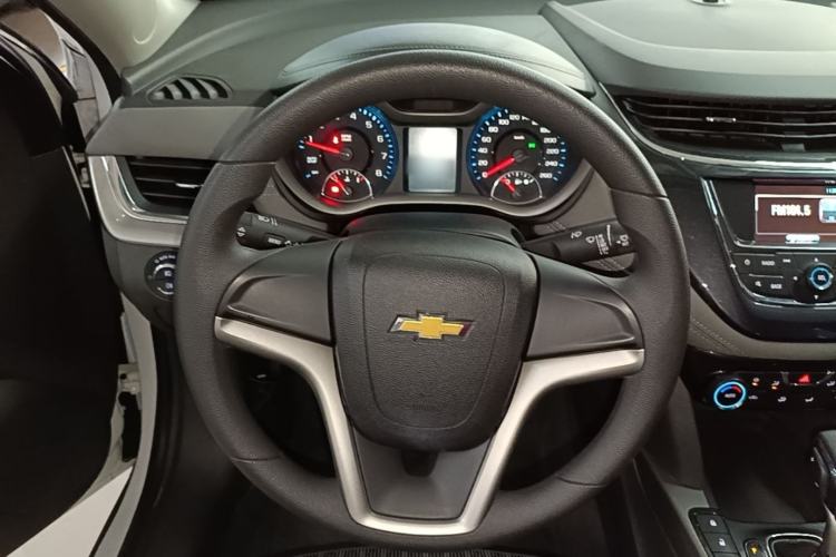Used Chevrolet Malibu 2017 1.5T Automatic Comfort Edition Steering Wheel
