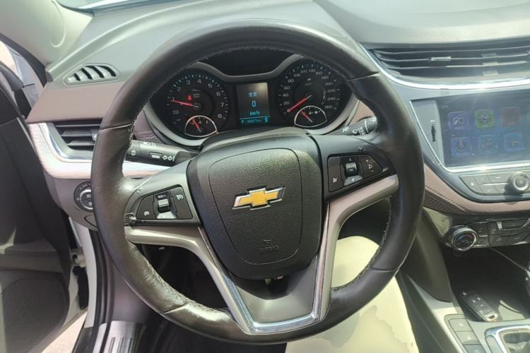 Used Chevrolet Malibu 2017 1.5T Automatic Luxury Edition Steering Wheel