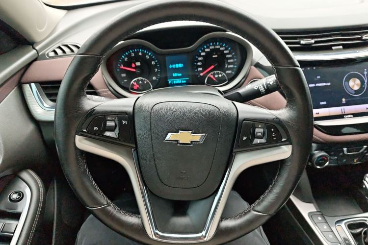 Used Chevrolet Malibu 2017 1.5T Automatic Luxury Edition Steering Wheel