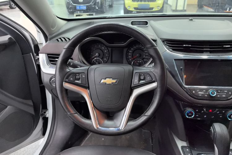 Used Chevrolet Malibu 2017 1.5T Automatic Luxury Edition Steering Wheel