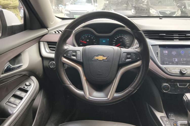 Used Chevrolet Malibu 2017 1.5T Automatic Luxury Edition Steering Wheel