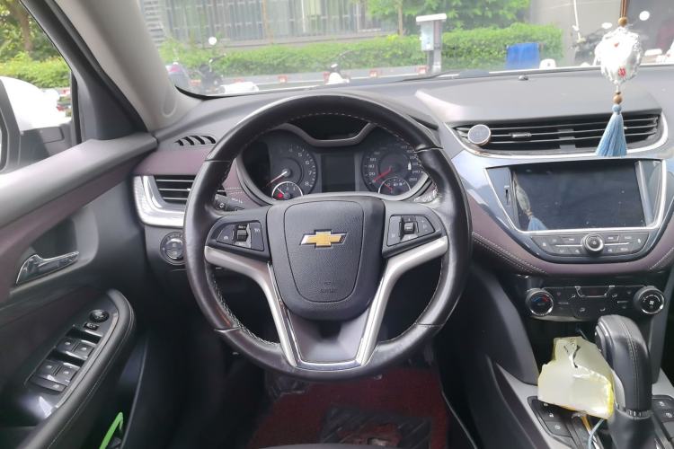 Used Chevrolet Malibu 2017 1.5T Automatic Luxury Edition Steering Wheel