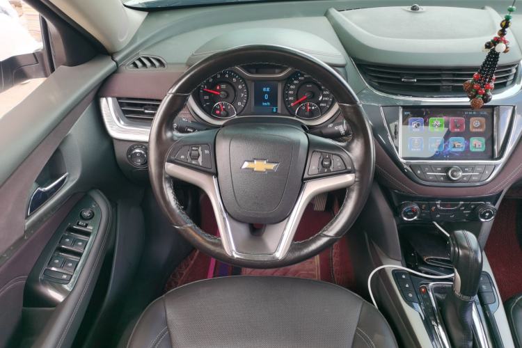 Used Chevrolet Malibu 2017 1.5T Automatic Luxury Edition Steering Wheel