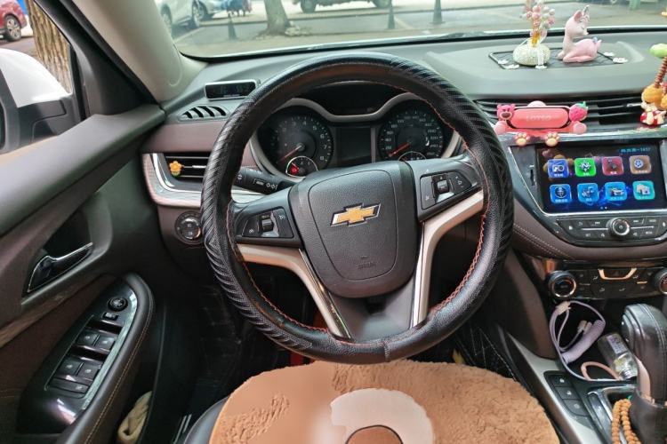 Used Chevrolet Malibu 2017 1.5T Automatic Luxury Edition Steering Wheel