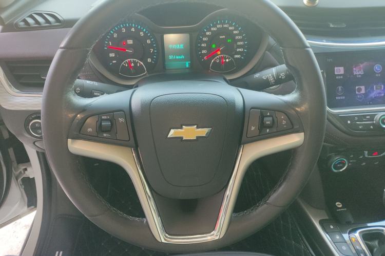 Used Chevrolet Malibu 2017 1.5T Automatic Luxury Edition Steering Wheel