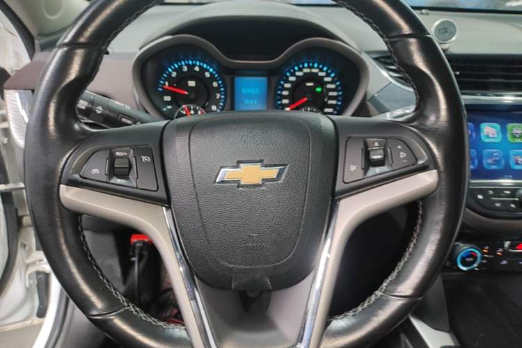 Used Chevrolet Malibu 2017 1.5T Automatic Luxury Edition Steering Wheel