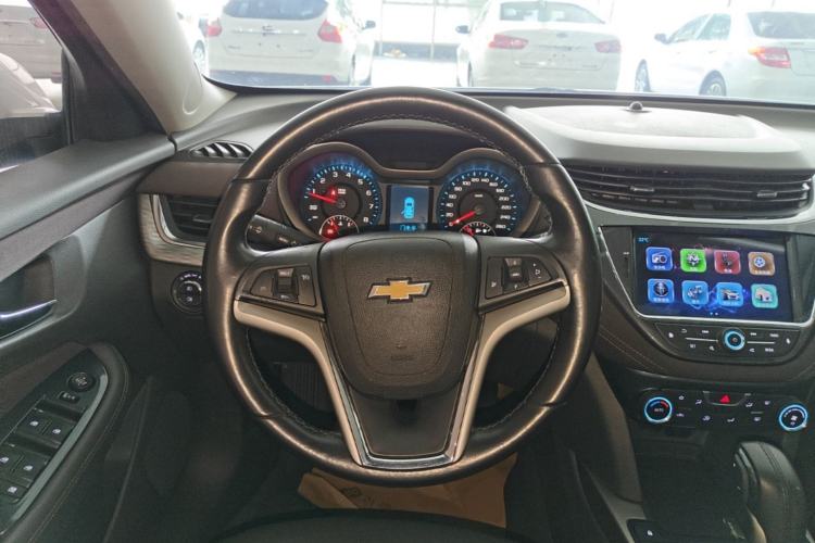 Used Chevrolet Malibu 2017 1.5T Automatic Luxury Edition Steering Wheel