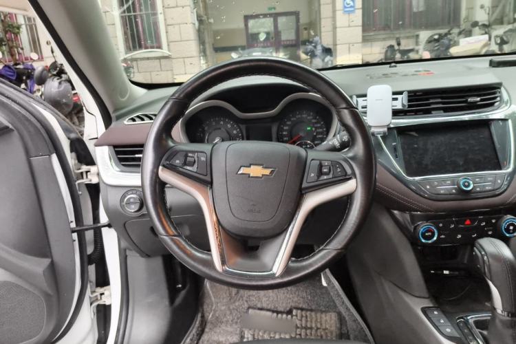 Used Chevrolet Malibu 2017 1.5T Automatic Luxury Edition Steering Wheel