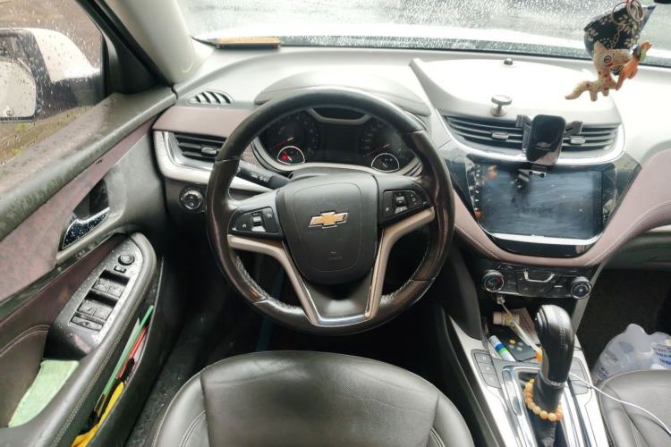 Used Chevrolet Malibu 2017 1.5T Automatic Luxury Edition Steering Wheel