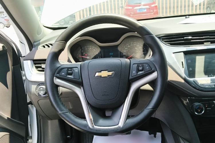 Used Chevrolet Malibu 2017 1.5T Automatic Luxury Edition Steering Wheel