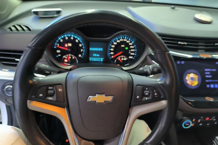 Used Chevrolet Malibu 2017 1.5T Automatic Luxury Edition Steering Wheel