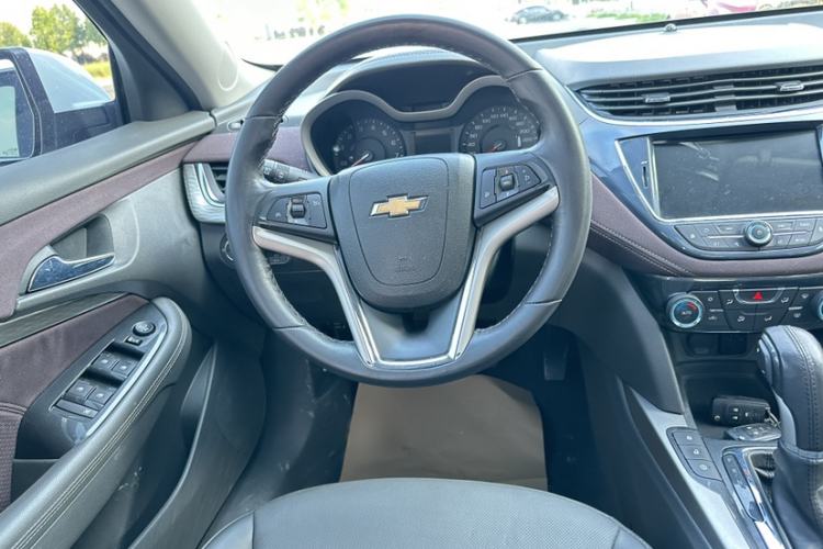 Used Chevrolet Malibu 2017 1.5T Automatic Luxury Edition Steering Wheel