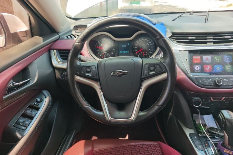 Used Chevrolet Malibu 2017 1.5T Automatic Luxury Edition Steering Wheel