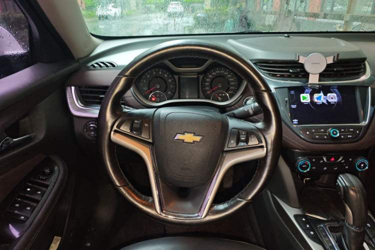 Used Chevrolet Malibu 2017 1.5T Automatic Luxury Edition Steering Wheel