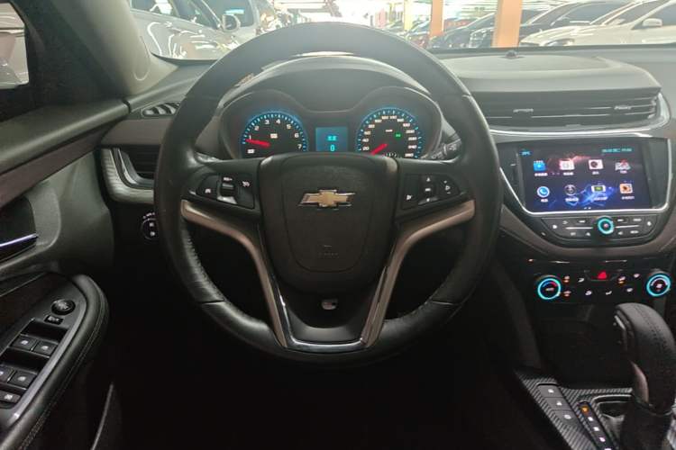 Used Chevrolet Malibu 2017 1.5T Automatic Luxury Edition Steering Wheel