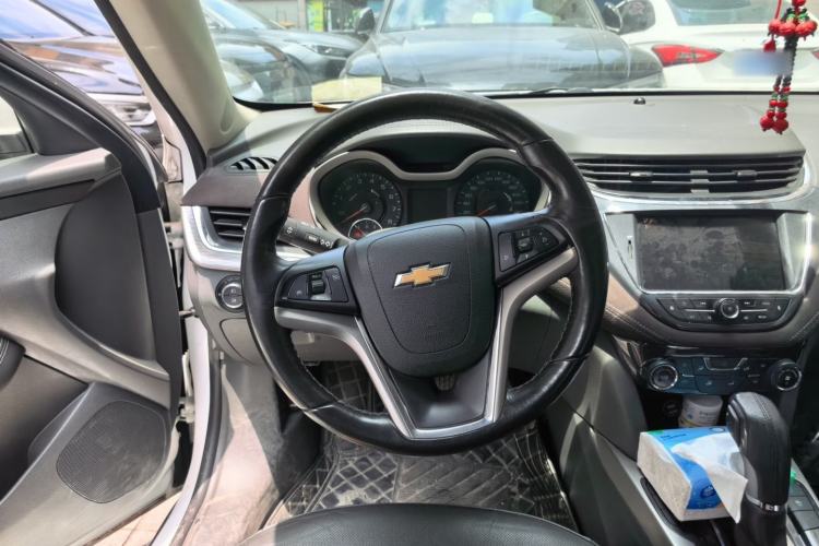 Used Chevrolet Malibu 2017 1.5T Automatic Luxury Edition Steering Wheel