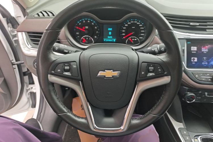 Used Chevrolet Malibu 2017 1.5T Automatic Luxury Edition Steering Wheel