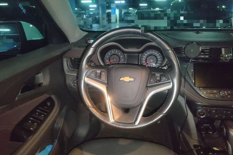 Used Chevrolet Malibu 2017 1.5T Automatic Luxury Edition Steering Wheel