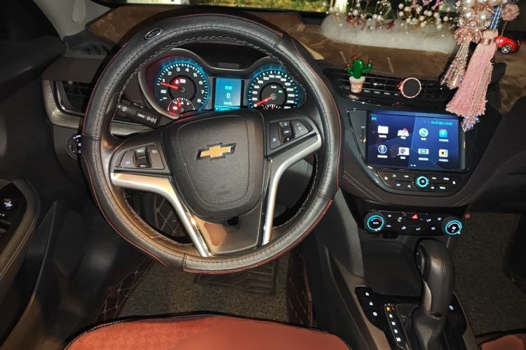 Used Chevrolet Malibu 2017 1.5T Automatic Luxury Edition Steering Wheel
