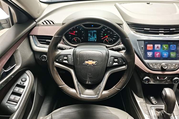 Used Chevrolet Malibu 2017 1.5T Automatic Luxury Edition Steering Wheel