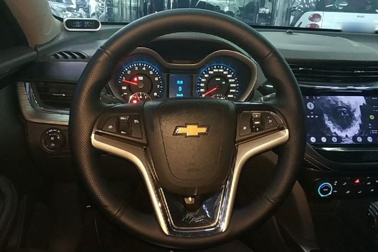 Used Chevrolet Malibu 2017 1.5T Automatic Luxury Edition Steering Wheel