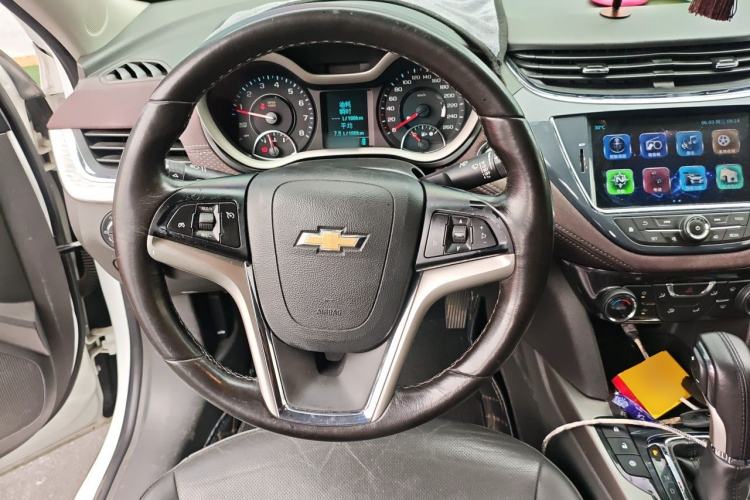 Used Chevrolet Malibu 2017 1.5T Automatic Luxury Edition Steering Wheel