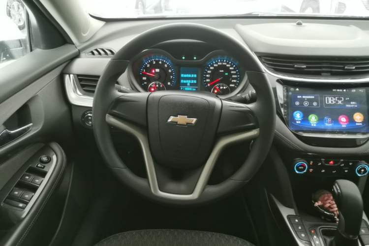 Used Chevrolet Malibu 2017 1.5T Automatic Comfort Edition Steering Wheel