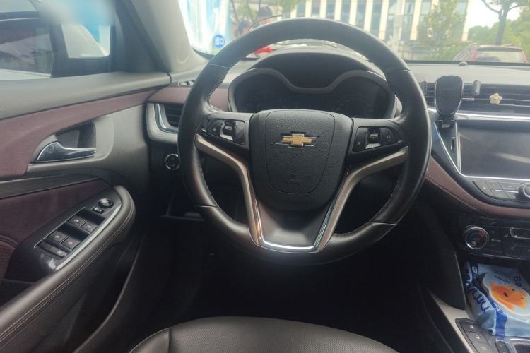 Used Chevrolet Malibu 2017 1.5T Automatic Luxury Edition Steering Wheel