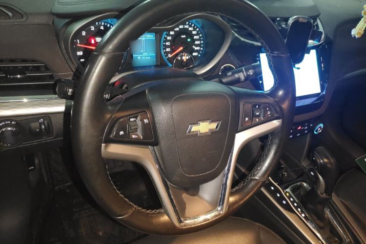 Used Chevrolet Malibu 2017 1.5T Automatic Luxury Edition Steering Wheel