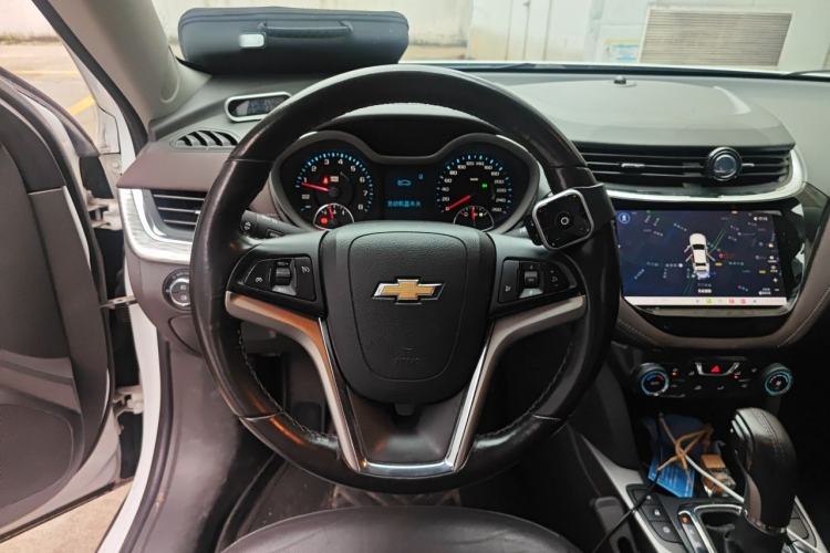 Used Chevrolet Malibu 2017 1.5T Automatic Luxury Edition Steering Wheel