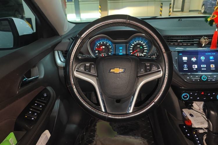 Used Chevrolet Malibu 2017 1.5T Automatic Luxury Edition Steering Wheel