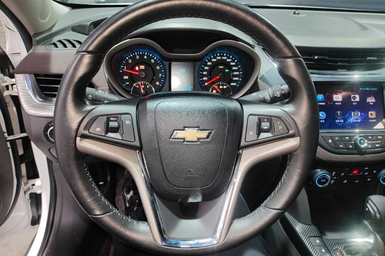 Used Chevrolet Malibu 2017 1.5T Automatic Luxury Edition Steering Wheel