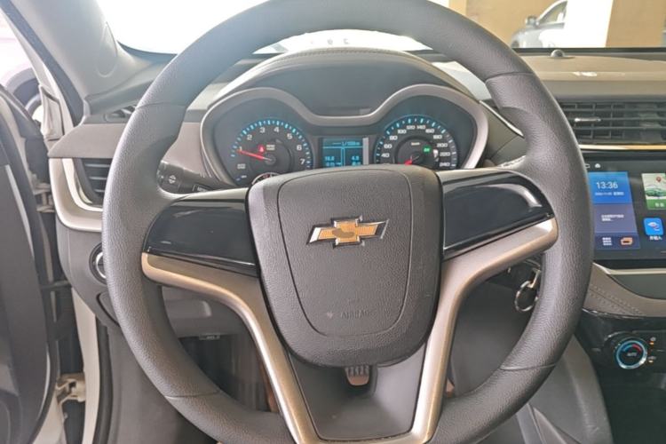 Used Chevrolet Malibu 2017 1.5T Automatic Comfort Edition Steering Wheel