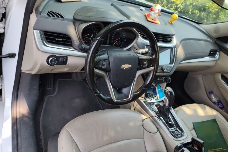 Used Chevrolet Malibu 2017 1.5T Automatic Luxury Edition Steering Wheel
