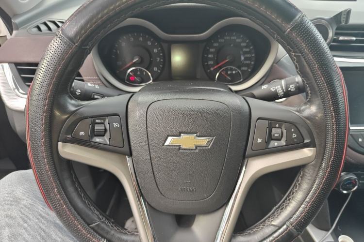 Used Chevrolet Malibu 2017 1.5T Automatic Luxury Edition Steering Wheel