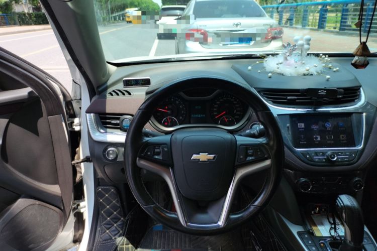 Used Chevrolet Malibu 2017 1.5T Automatic Luxury Edition Steering Wheel