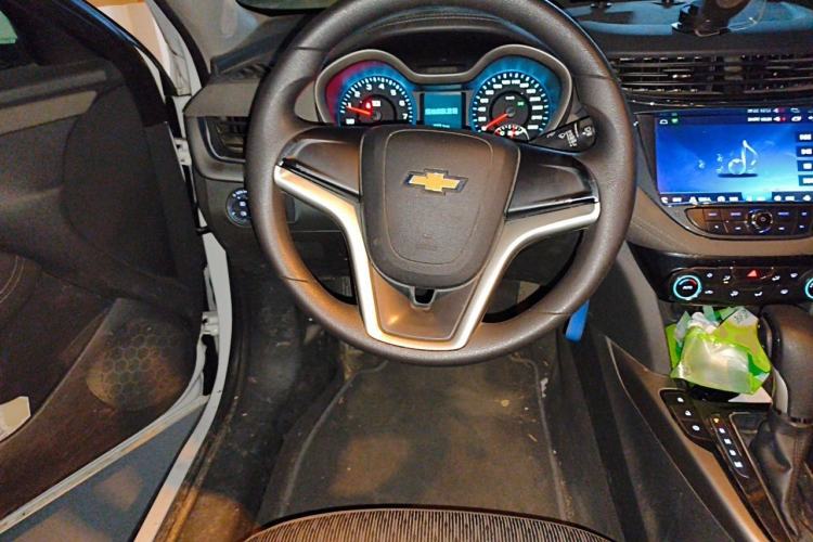 Used Chevrolet Malibu 2017 1.5T Automatic Comfort Edition Steering Wheel