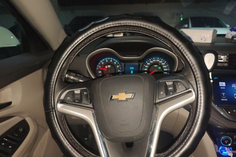 Used Chevrolet Malibu 2017 1.5T Automatic Luxury Edition Steering Wheel