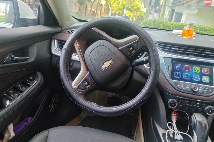 Used Chevrolet Malibu 2017 1.5T Automatic Luxury Edition Steering Wheel
