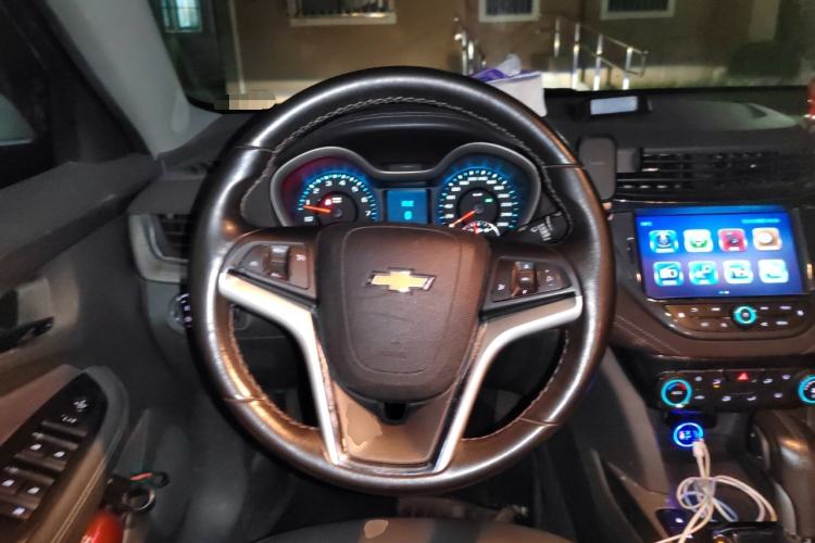 Used Chevrolet Malibu 2017 1.5T Automatic Luxury Edition Steering Wheel