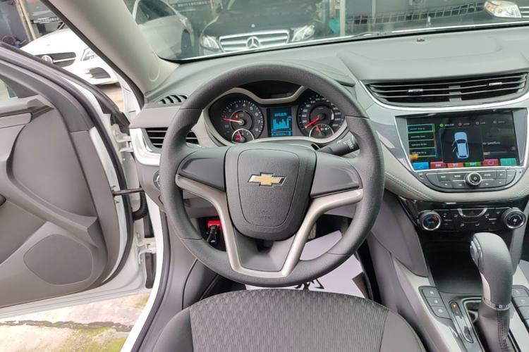 Used Chevrolet Malibu 2017 1.5T Automatic Comfort Edition Steering Wheel