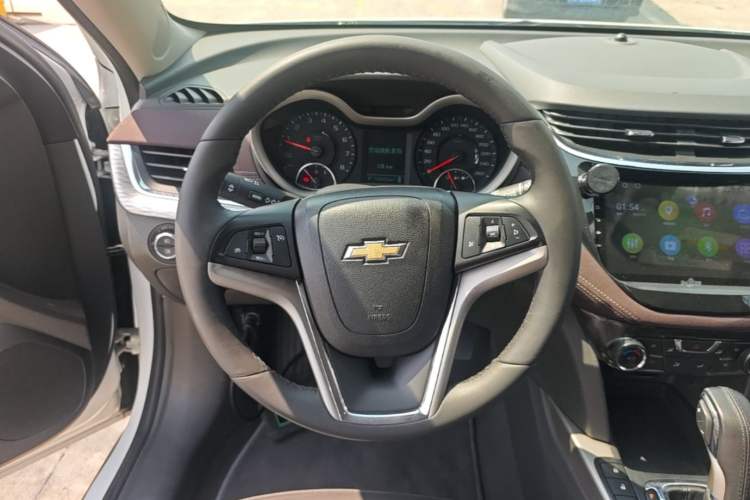 Used Chevrolet Malibu 2017 1.5T Automatic Luxury Edition Steering Wheel