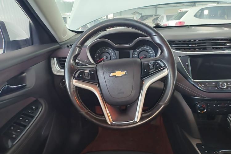 Used Chevrolet Malibu 2017 1.5T Automatic Luxury Edition Steering Wheel