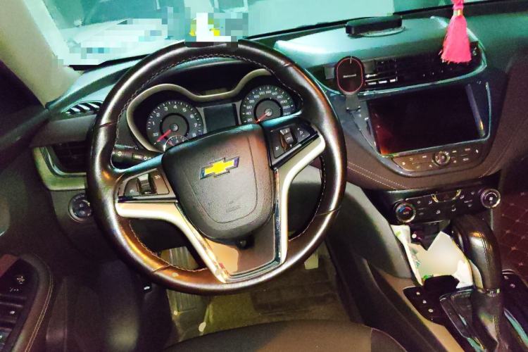 Used Chevrolet Malibu 2017 1.5T Automatic Luxury Edition Steering Wheel