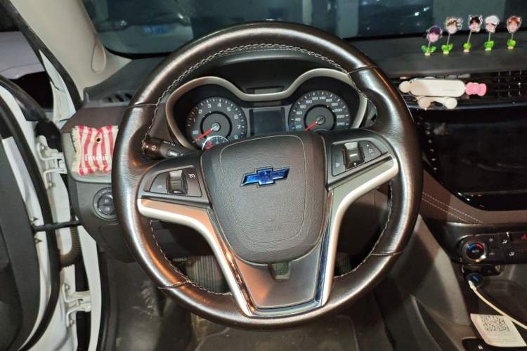 Used Chevrolet Malibu 2017 1.5T Automatic Luxury Edition Steering Wheel