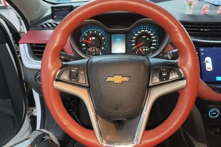 Used Chevrolet Malibu 2017 1.5T Automatic Luxury Edition Steering Wheel