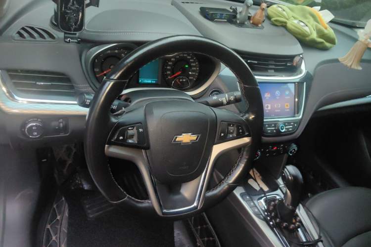 Used Chevrolet Malibu 2017 1.5T Automatic Luxury Edition Steering Wheel