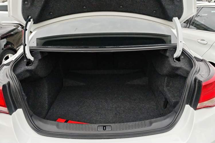 Used Chevrolet Malibu 2017 1.5T Automatic Luxury Edition Trunk
